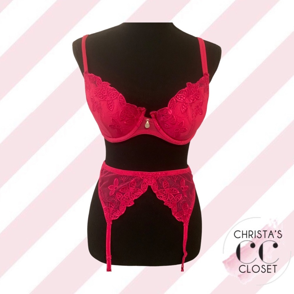 {2/$40} Vintage La SENZA Set, Fuchsia Bra & Garter
